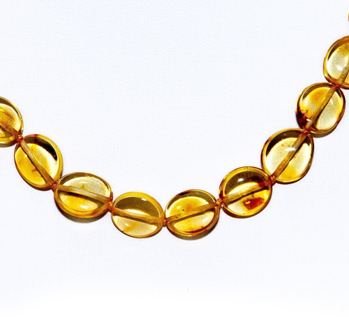 Бусы из натурального янтаря. Длина 51 см, бусины 12 на 9 мм. Янтарные бусы женские лечебные
