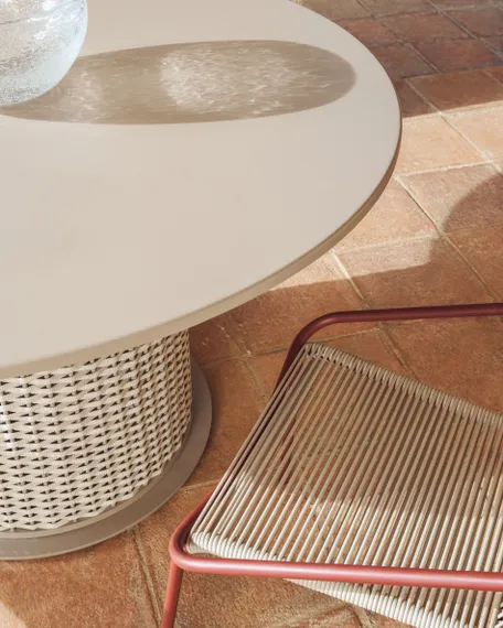 Уличный стол Sedalis цвета таупе из алюминия и веревки Ø135 см