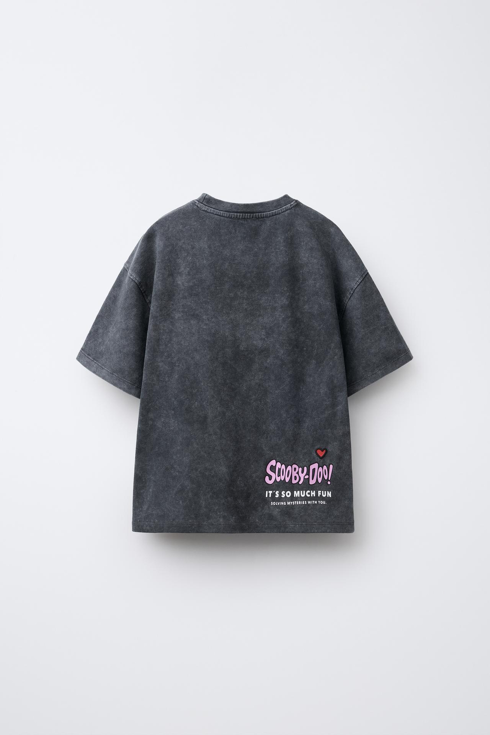 ZARA ФУТБОЛКА С ЭФФЕКТОМ ПОТЕРТОСТИ И ПРИНТОМ SCOOBY DOO ™, АНТРАЦИТОВО-СЕРЫЙ