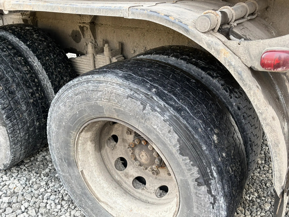 КамАЗ 45143 6x4 Зерновоз 45143-5H (Дизельный, 6,7 л, 301 л.с., МТ)
