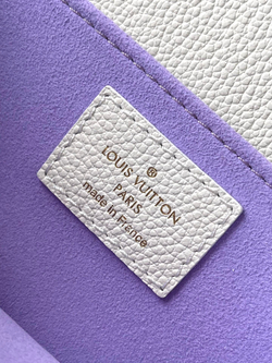 Louis Vuitton Pochette Metis East West