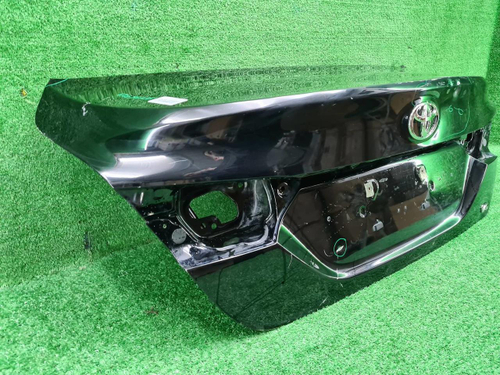 Крышка багажника Toyota Camry xv70 (2017-н.в.)