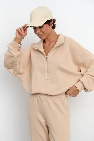 Олимпийка на молнии из премиум футера ванильного цвета