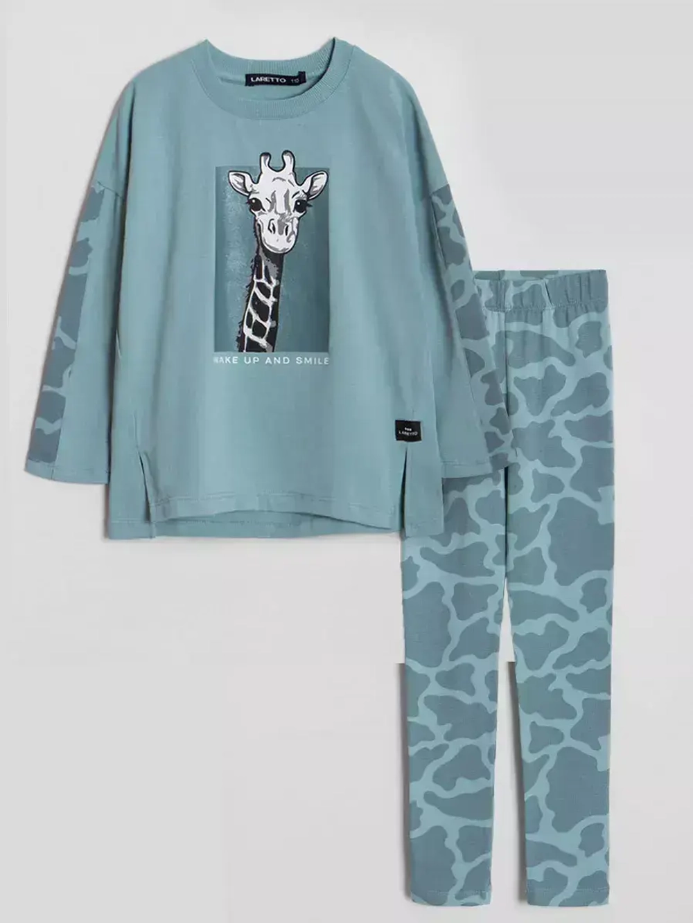 Зеленый костюм для девочки на весну с леггинсами