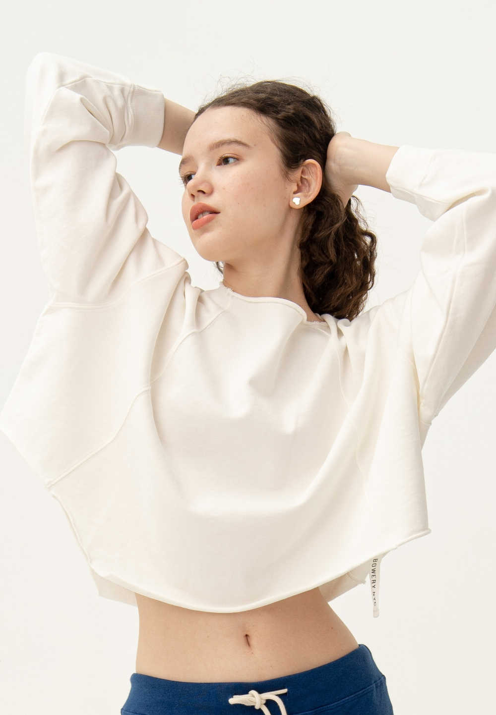 Свитшот оверсайз Bowery NYC Crop Off White