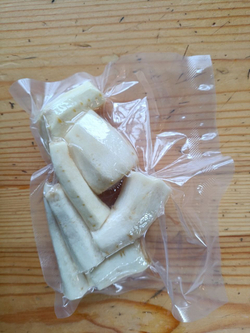 Корень петрушки чищеный