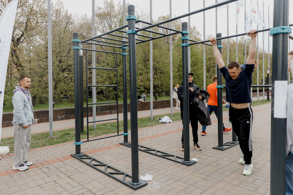 Шведская стенка, 6 турников (2 увеличенной длины), брусья гнутые двойные - Воргашор