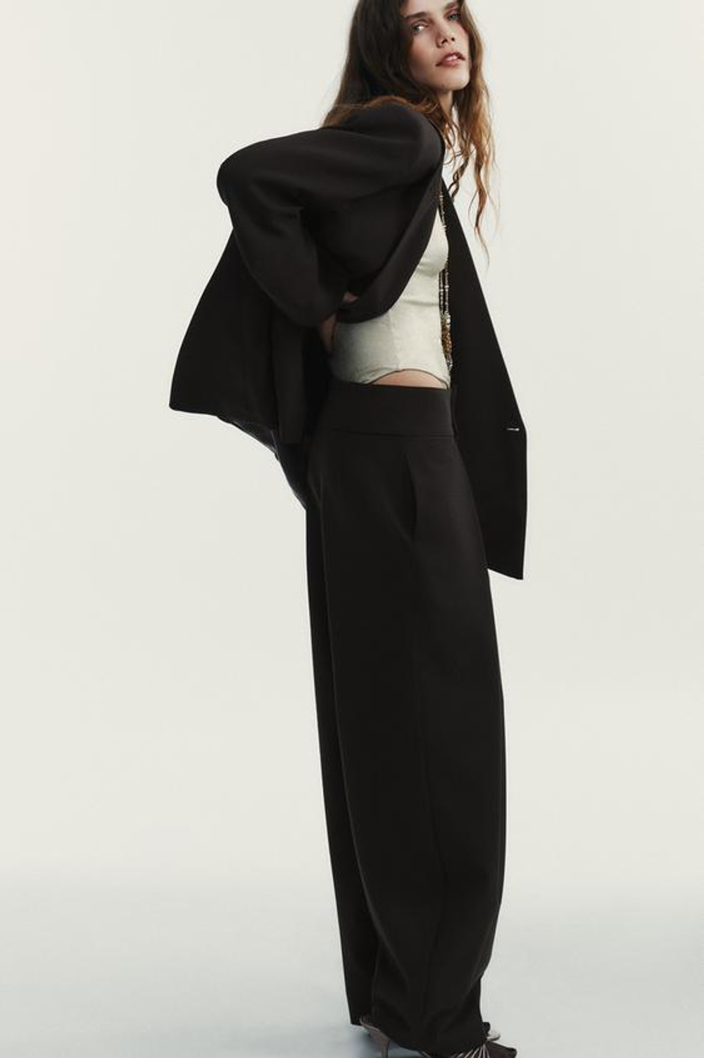 ZARA БРЮКИ-БАЛЛОНЫ СО СКЛАДКАМИ, ТЕМНО-БАКЛАЖАНОВЫЙ