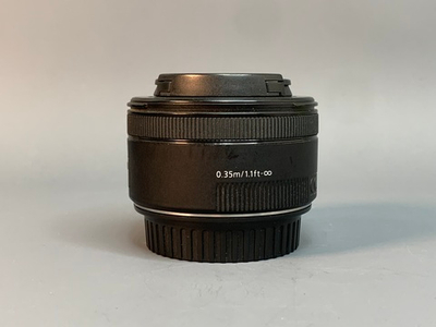 Canon EF 50mm f/1.8 STM