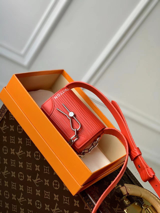Louis Vuitton Micro Steamer Wallet