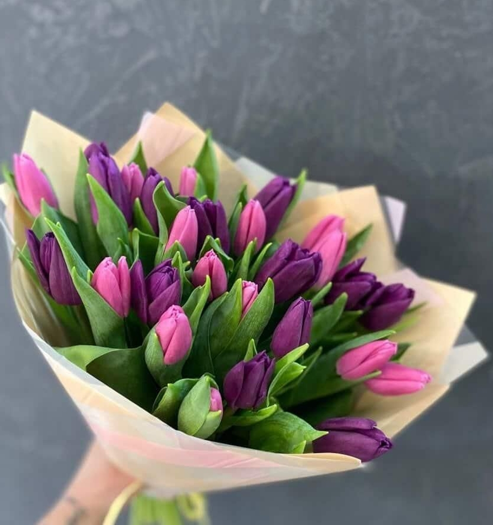 29 тюльпанов микс фиолетовых и розовых
