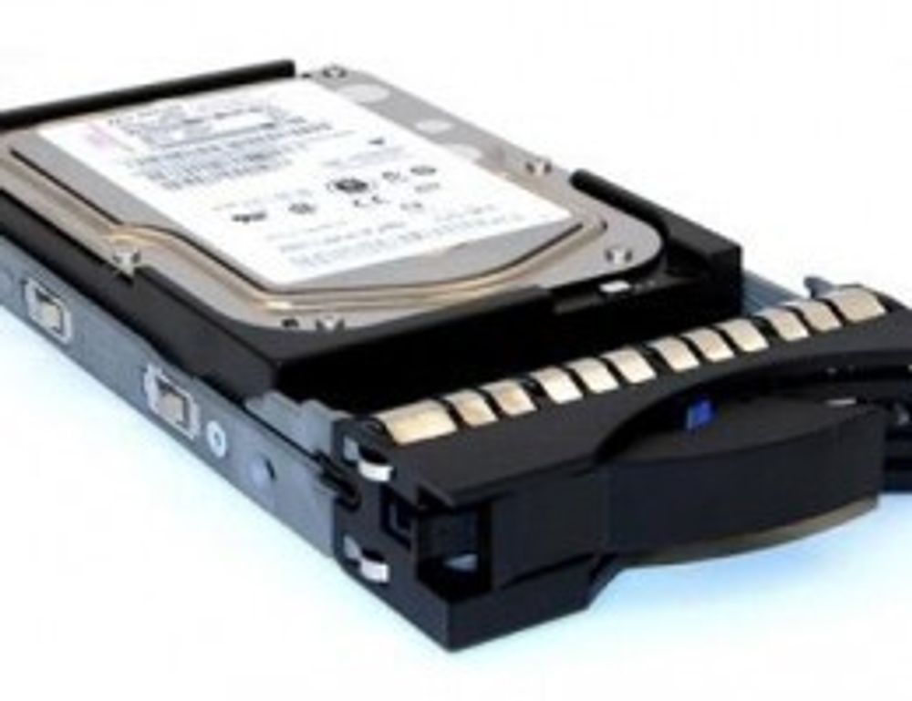 Жесткий диск IBM 300Gb (U320/10000/16Mb) 80pin U320SCSI 03N5269