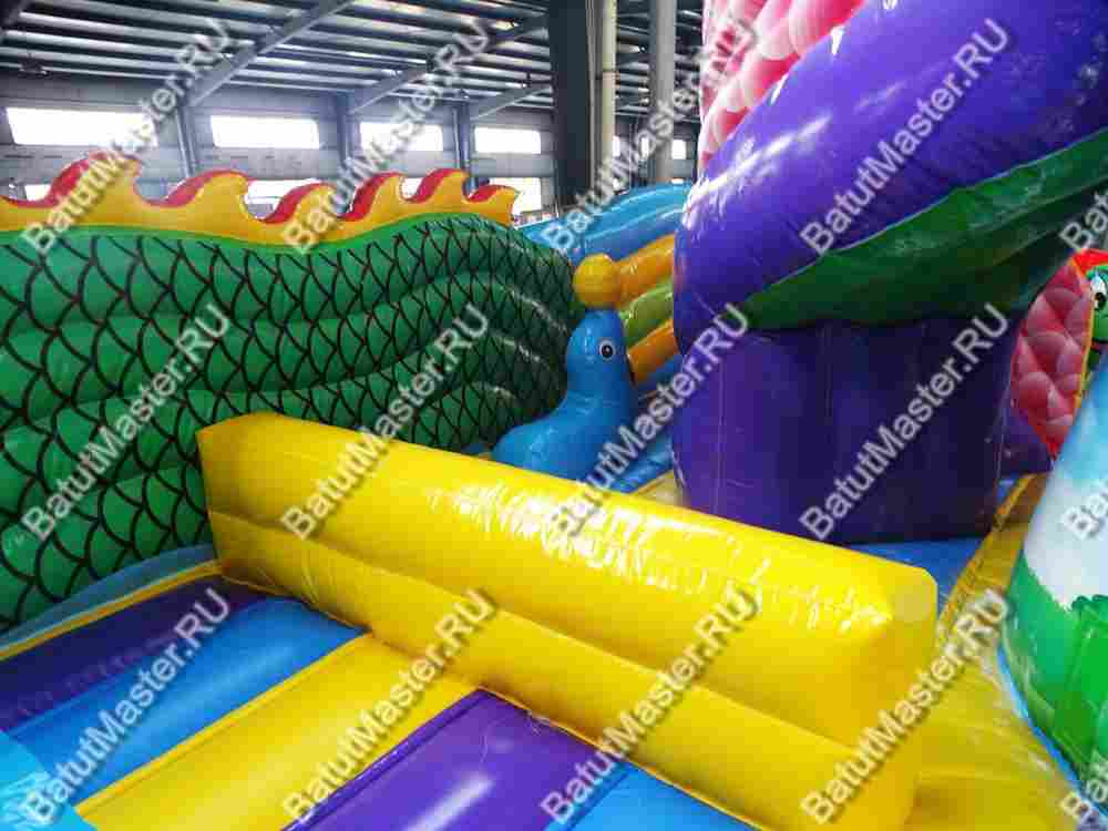 Коммерческий надувной батут "Хижина дракона", 15*8*7 м