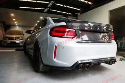 Карбоновая крышка багажника для BMW M2 F87 2016-2021 БМВ