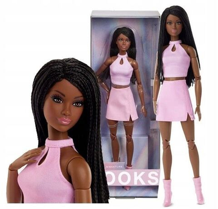 Кукла Mattel Barbie Signature Looks - Коллекционная кукла с черными косичками в розовом наряде в стиле Y2K - Барби HRM13
