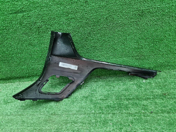 Накладка переднего бампера пр. BMW 7er G70 (22-нв)