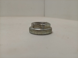 WLK24271OE/04 кт30 Гайка крепления шкива стиральной машины Bosch 615939 б/у