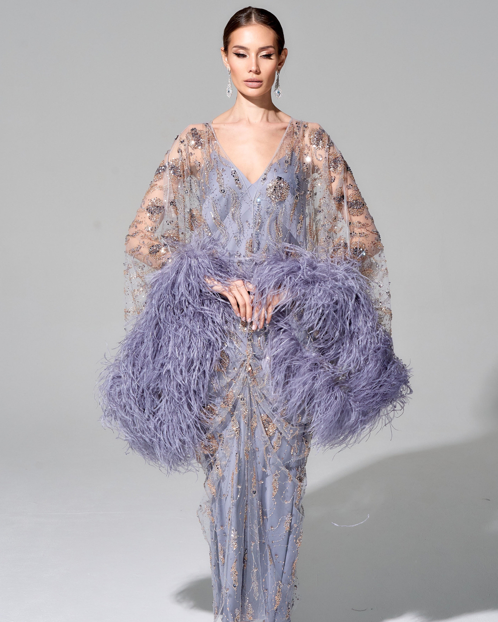 Платье "Ребекка" с отделкой перьями страуса