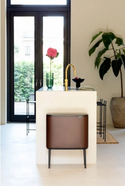 Brabantia Контейнер для мусора Bo Touch 11+23 л коричневый