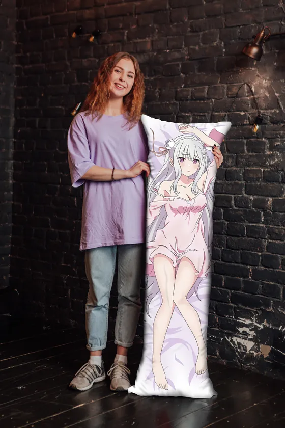 Дакимакура Эмилия