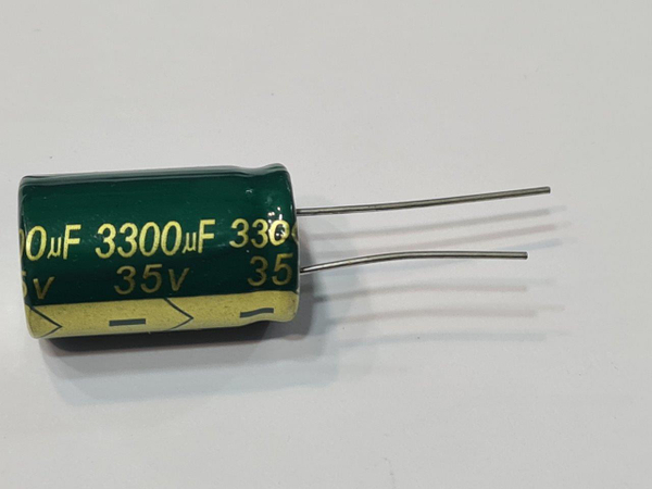 Конденсатор 3300uF 35V