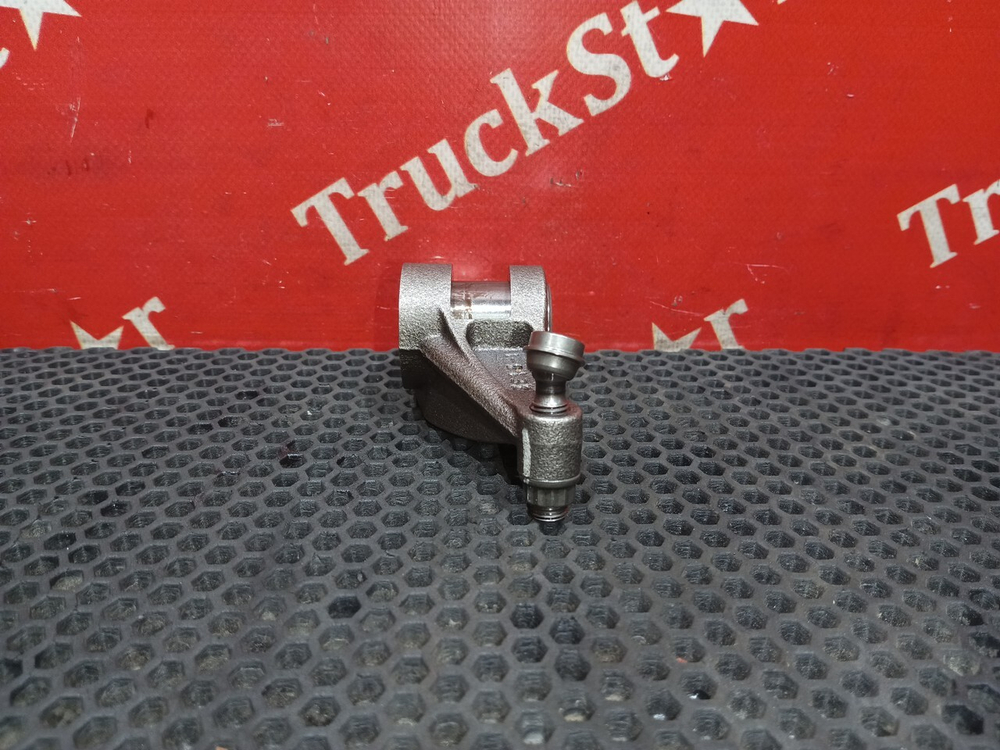 Коромысло впускного клапана 2024г.