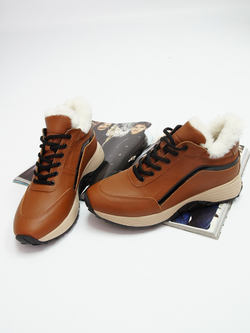 Кроссовки женские зимние