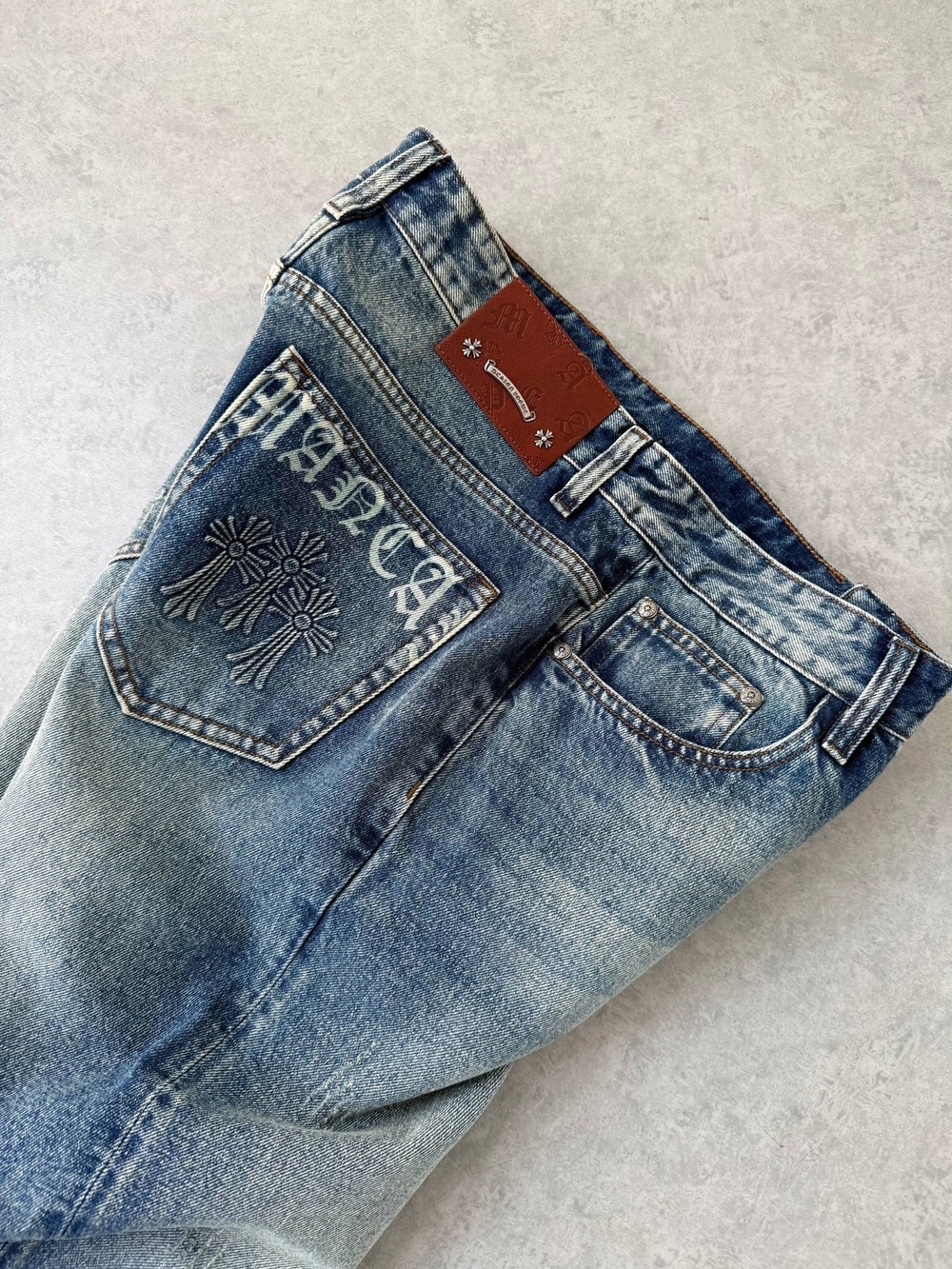 Джинсы Chrome Hearts