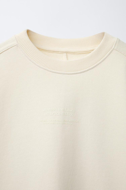 ZARA ОДНОТОННАЯ ТОЛСТОВКА С РЕЛЬЕФНОЙ НАДПИСЬЮ, СВЕТЛО-ЖЕЛТЫЙ