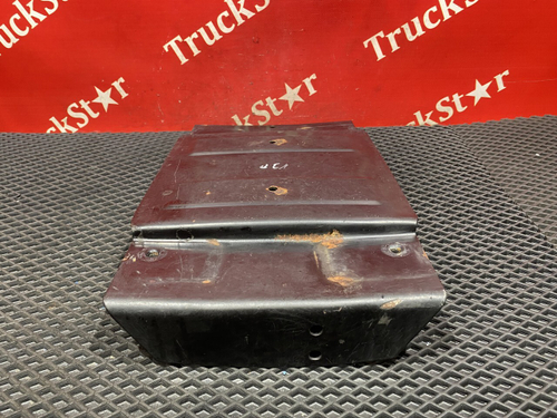 Кронштейн крыла заднего 2018г