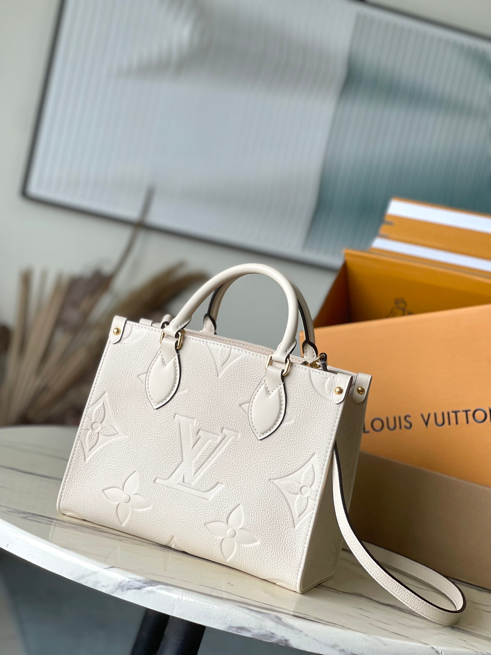 Louis Vuitton Onthego PM
