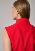 Жилет на молнии красный