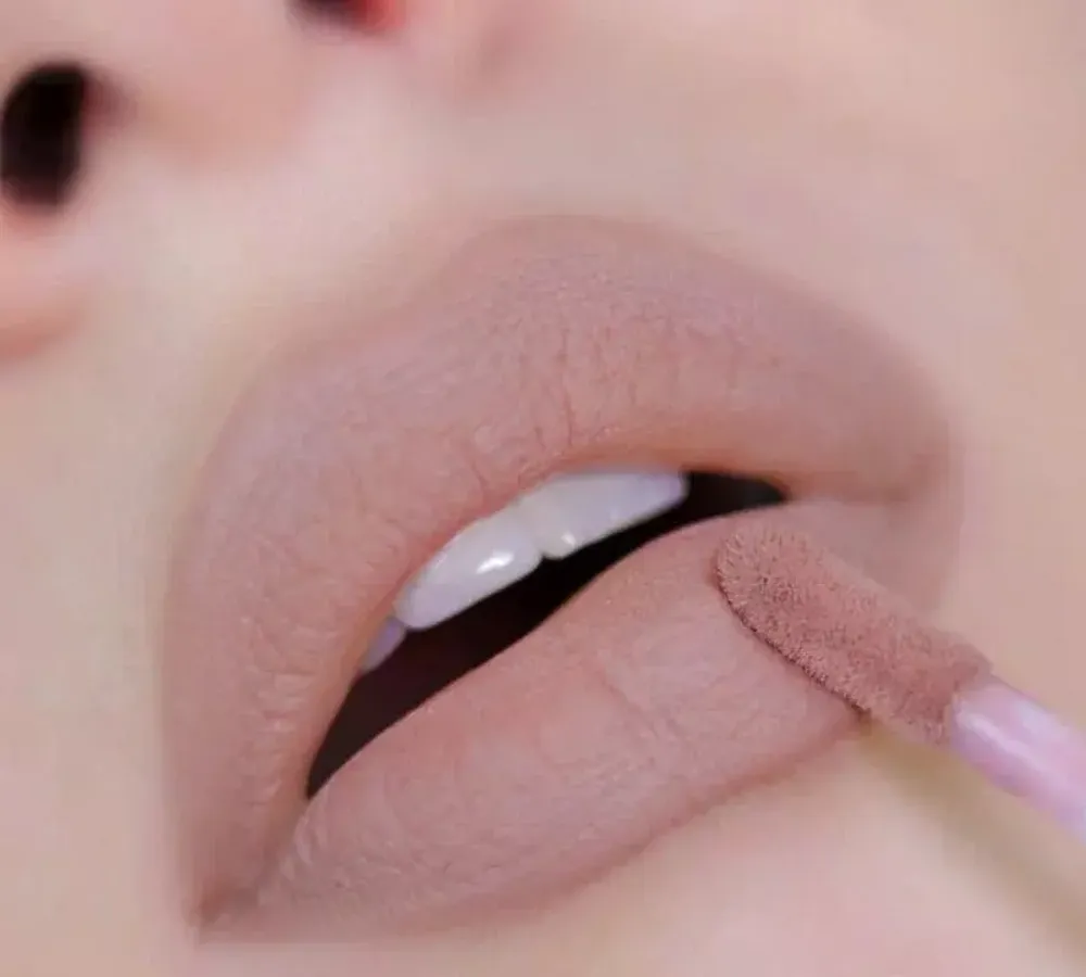 Матовая жидкая помада RELOUIS Nude Matte Complimenti - 10