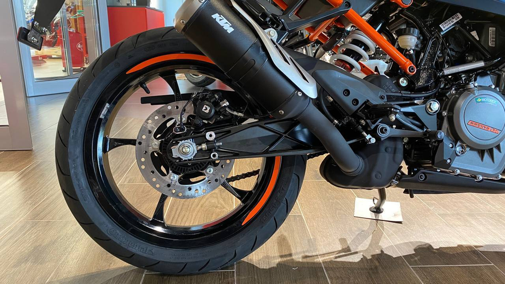 KTM RC 390, 2022