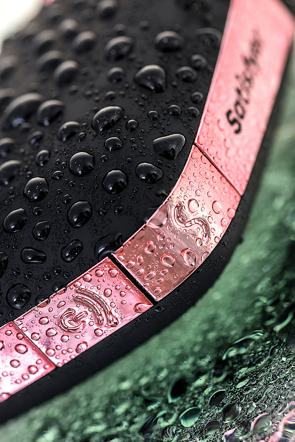 Вакуум-волновой бесконтактный стимулятор клитора Satisfyer Love Triangle черный