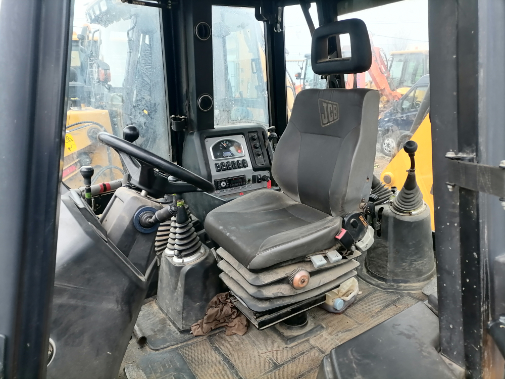 JCB 3CX Экскаватор-погрузчик 3CX 14M2WM (Дизельный, 4,4 л., 93 л.с., АТ)