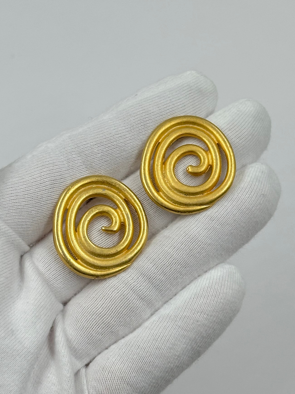 Серьги Завитки матовые