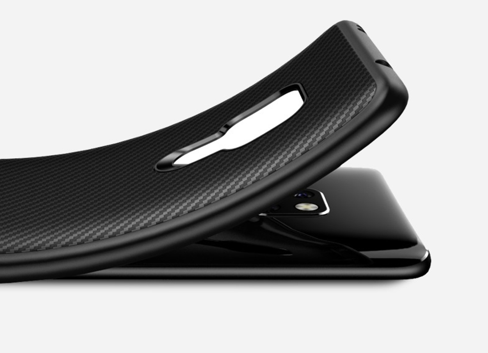 Тонкий чехол на Huawei Mate 20 в стиле карбон, серии Fit от Caseport