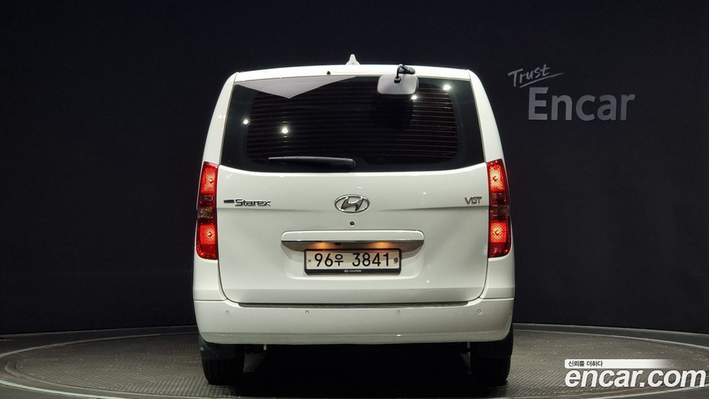 Hyundai The New Grand Starex Van 3-х местный (02.2021)