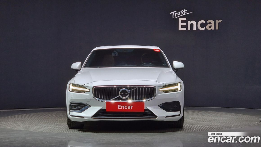 Volvo S60 3 Generation T5 Inscription (10.2019)