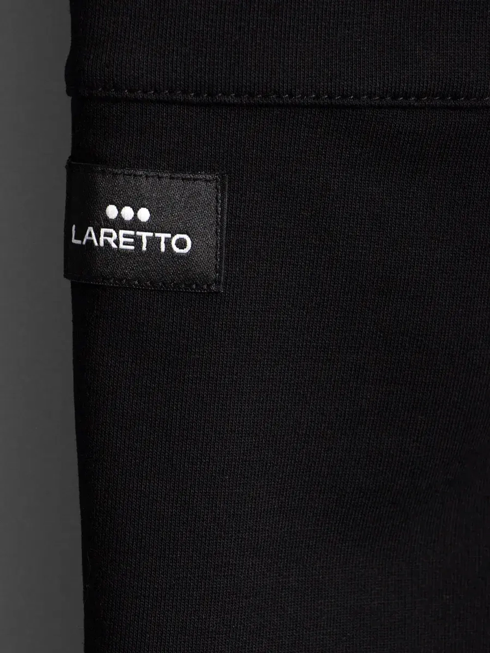 Спортивный костюм для девочки в школу