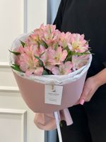 Букет из альстромерии в нежно розовом оттенке
