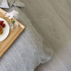 ЛАМИНАТ BERRY-ALLOC OCEAN+ XL 2513 ДЖАЗ СВЕТЛО СЕРЫЙ