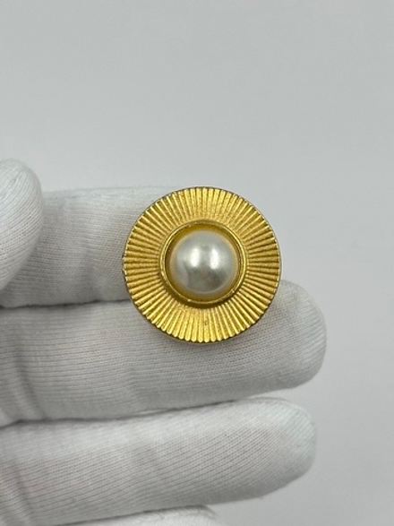 Накладка на пуговицу с «жемчугом»