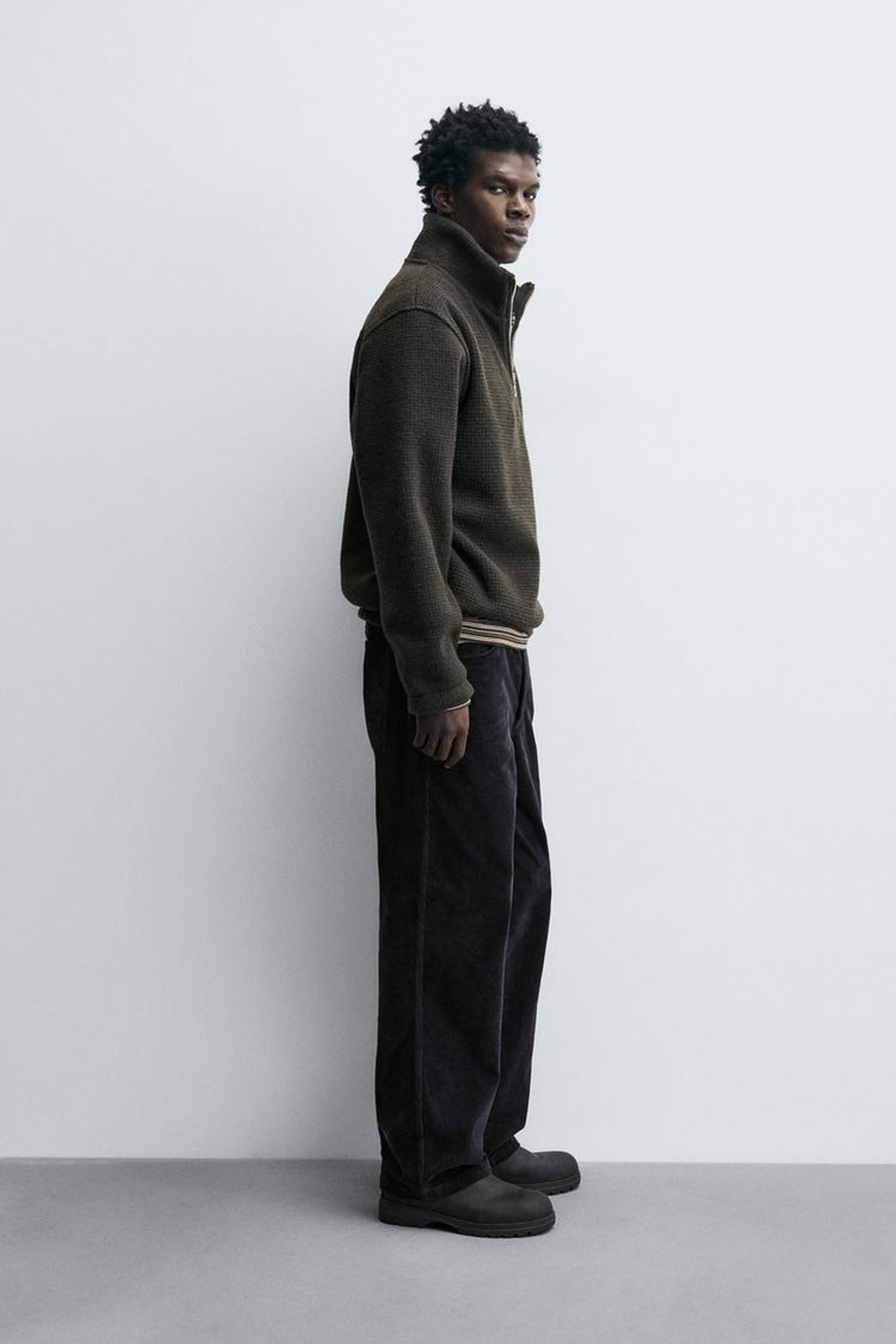 ZARA ТОЛСТОВКА С ВОРОТНИКОМ НА МОЛНИИ И СТРУКТУРОЙ, ТЕМНО-ЗЕЛЕНЫЙ