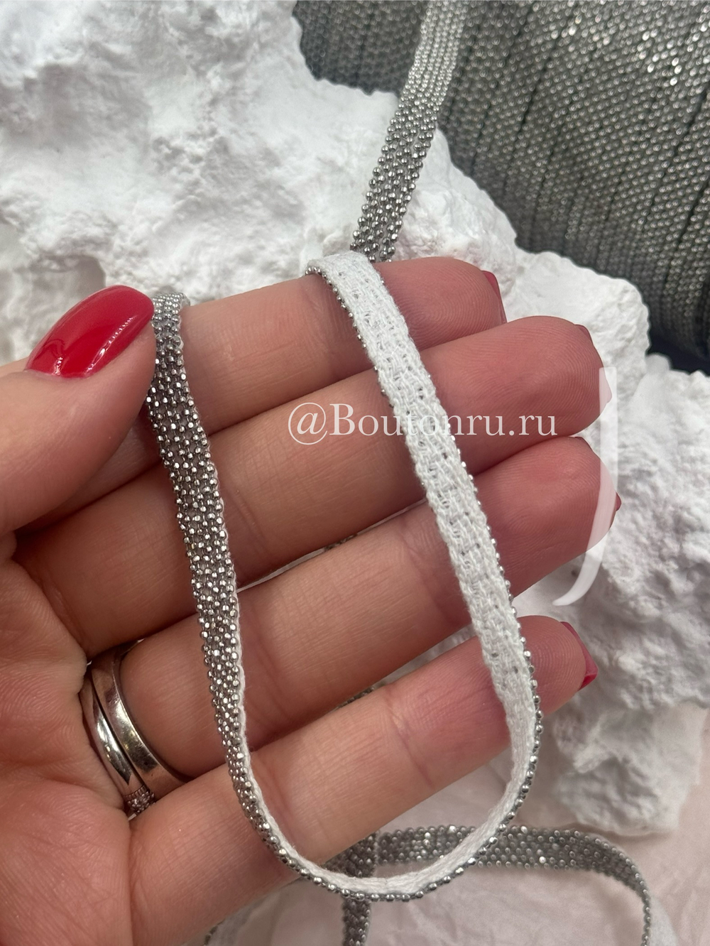 Тесьма серебристая мониль (6 рядов) на тканевой основе