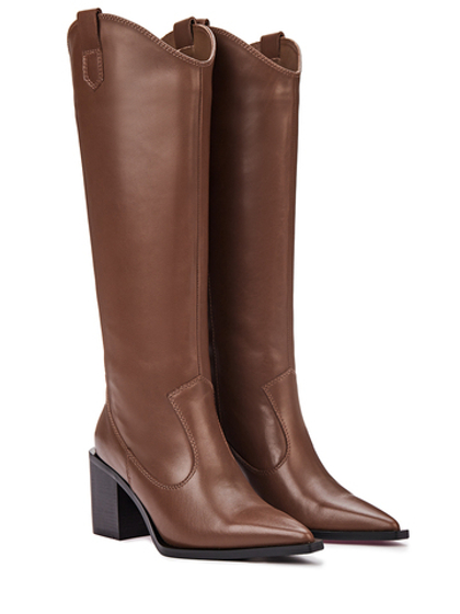 Женские удлинённые казаки из кожи