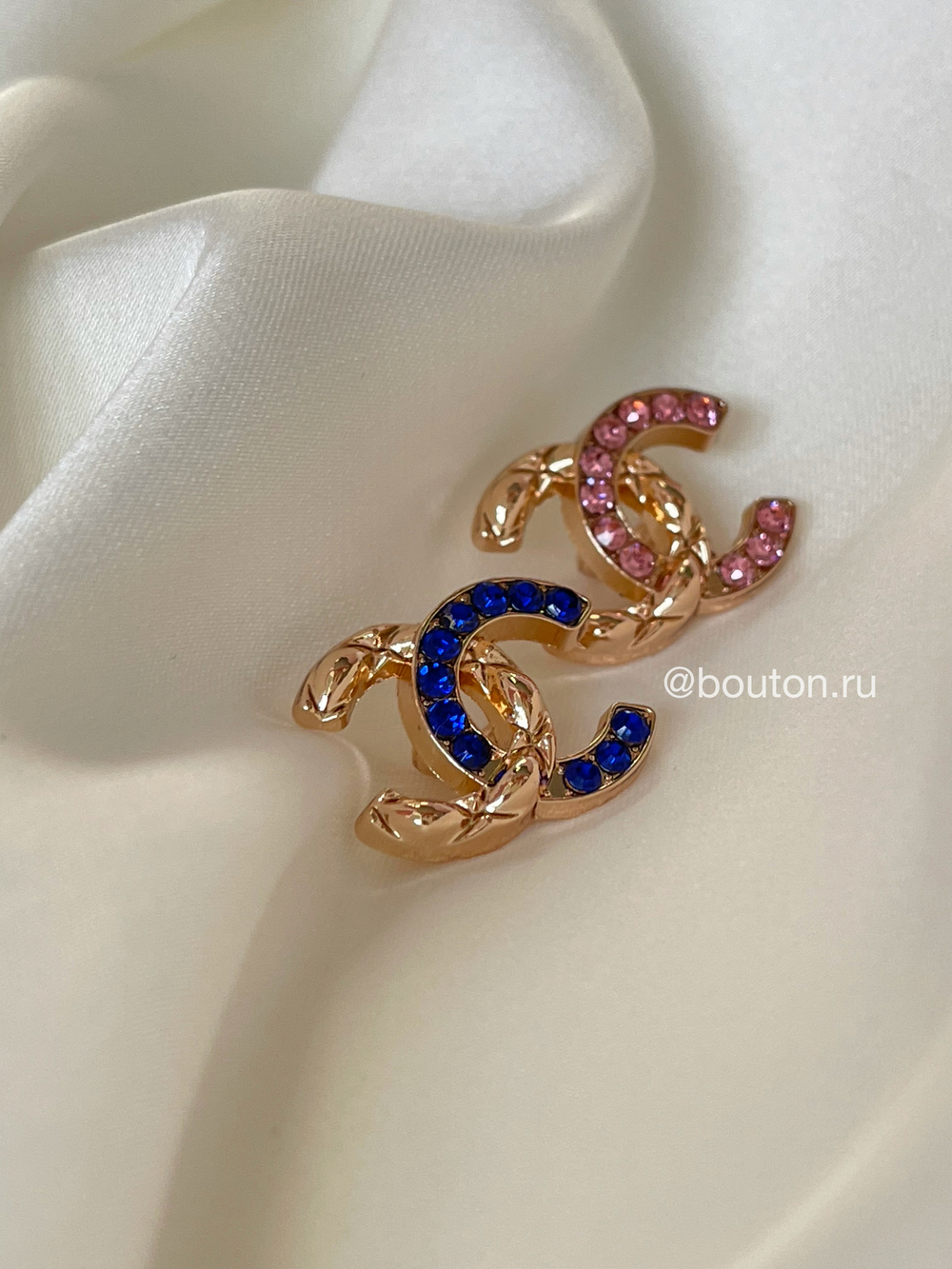 Пуговицы Шан. Золотые Синие Лого 19 мм жемчуг/стеганые