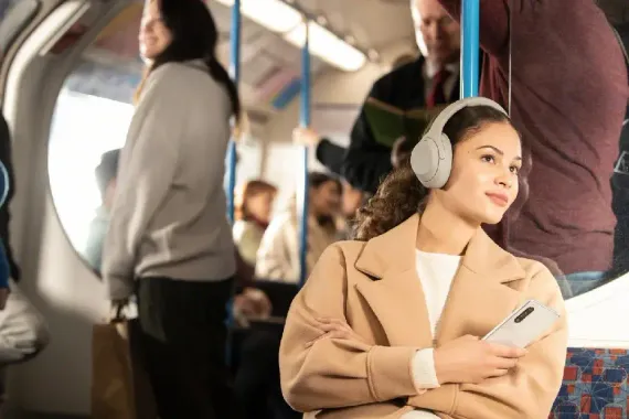 Sony WH-1000XM4 Silver