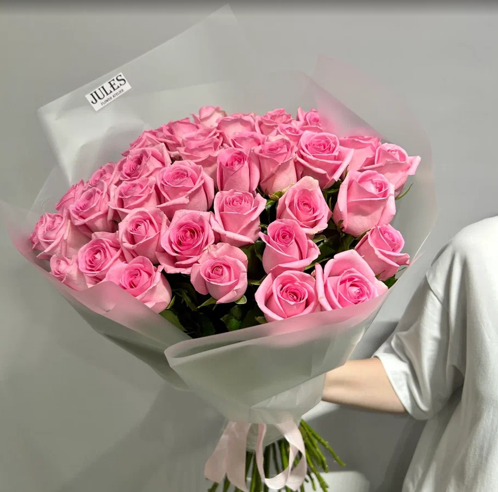 Букет из 41 розовой розы